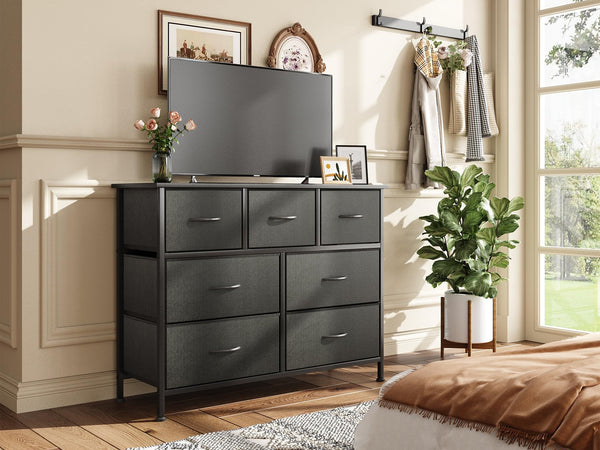 Madilyn 7 Drawers Lowboy - Black