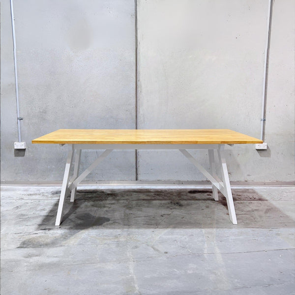 Bali 6 Seater Dining Table - Oak
